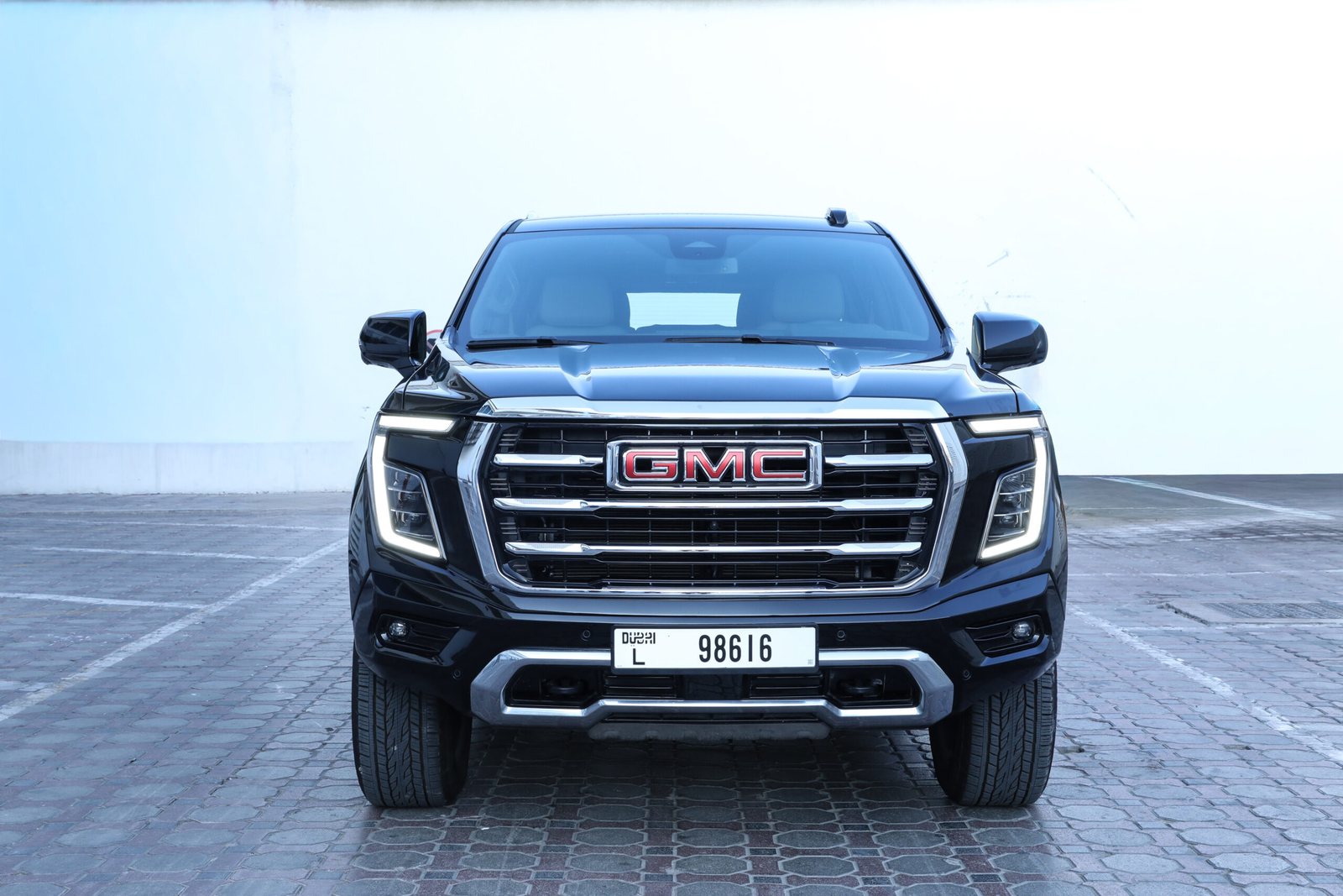 Black GMC SUV from the Elite Rose Limo fleet in Dubai